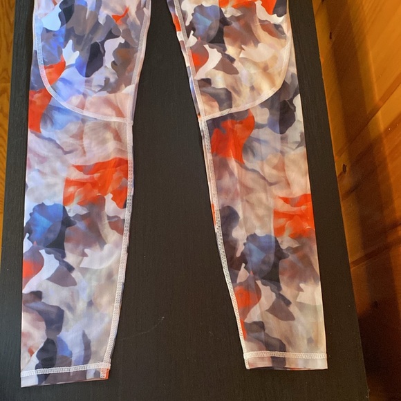 Fabletics leggings - Picture 3 of 8